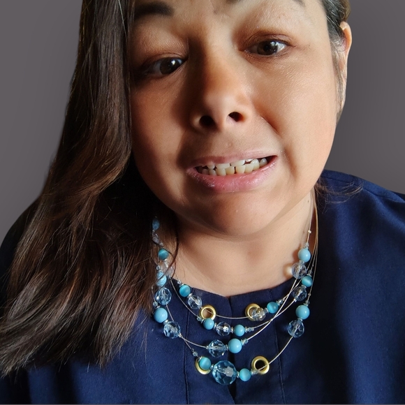 Elegant Blue and Green Beaded Necklace - Picture 3 of 4